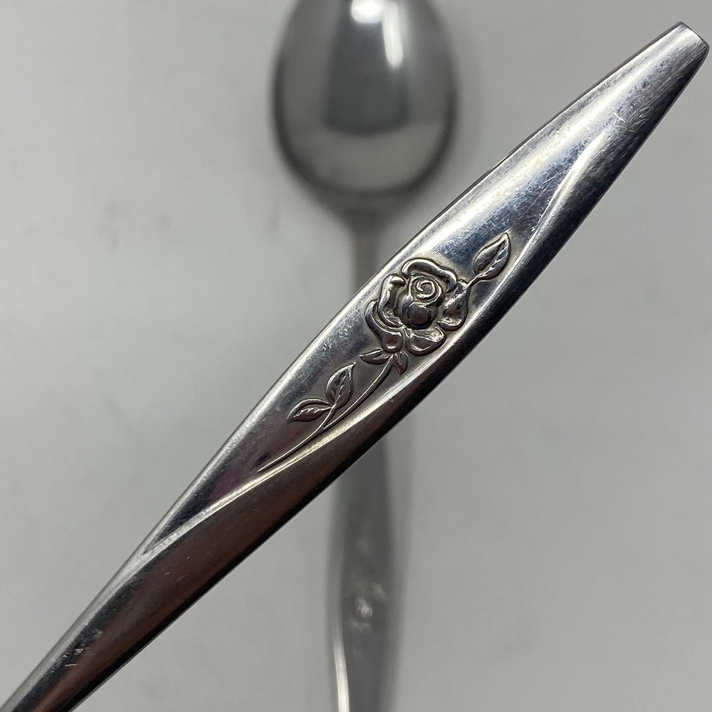 Oneidacraft deluxe LASTING ROSE Soup Spoons Silver Lasting Rose Stainless Steel